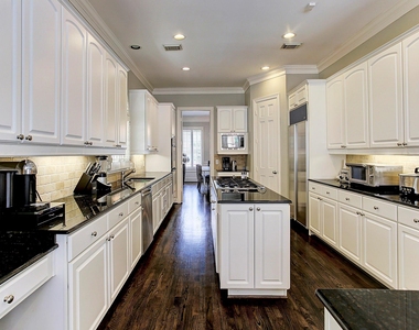 3803 Marlowe Street - Photo Thumbnail 11