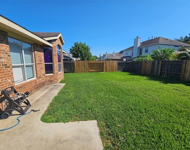 7107 Ballinger Ridge Lane - Photo Thumbnail 8