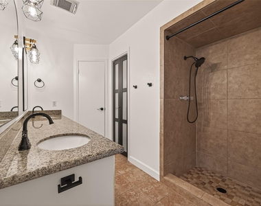 5347 Lincoln Green Drive - Photo Thumbnail 18