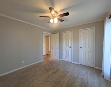 18519 Egret Bay Boulevard - Photo Thumbnail 4