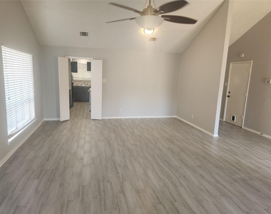22127 Elsinore Drive - Photo Thumbnail 4
