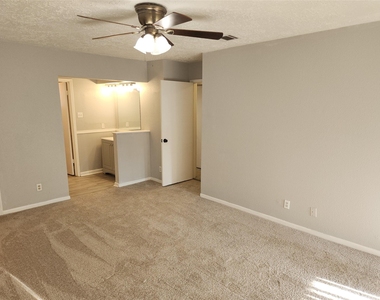 22127 Elsinore Drive - Photo Thumbnail 14