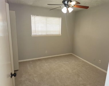 22127 Elsinore Drive - Photo Thumbnail 18