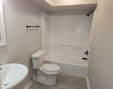 22127 Elsinore Drive - Photo Thumbnail 23