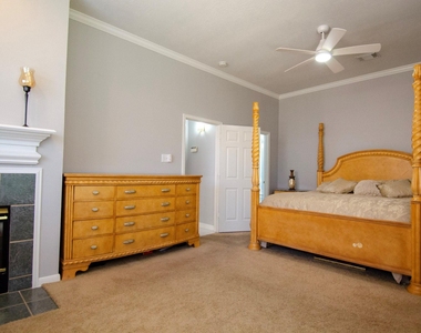 1211 Campton Court - Photo Thumbnail 19