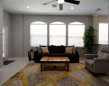 1211 Campton Court - Photo Thumbnail 9