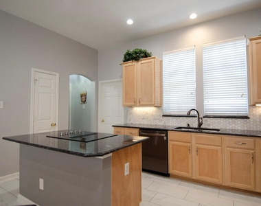 1211 Campton Court - Photo Thumbnail 16