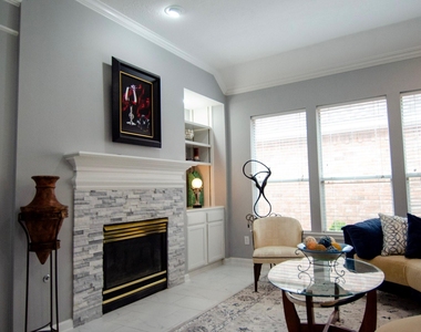 1211 Campton Court - Photo Thumbnail 6