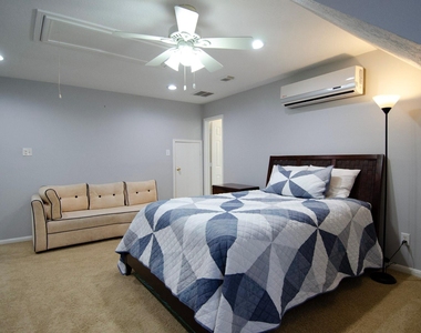 1211 Campton Court - Photo Thumbnail 27