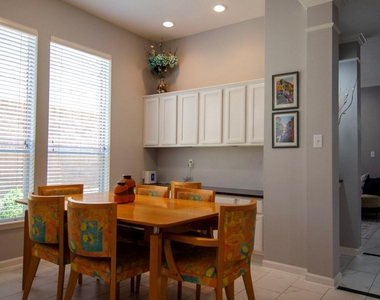 1211 Campton Court - Photo Thumbnail 18
