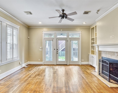 632 W 17th Street - Photo Thumbnail 2