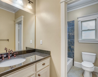 632 W 17th Street - Photo Thumbnail 17
