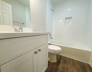 350 Road 5105 - Photo Thumbnail 9