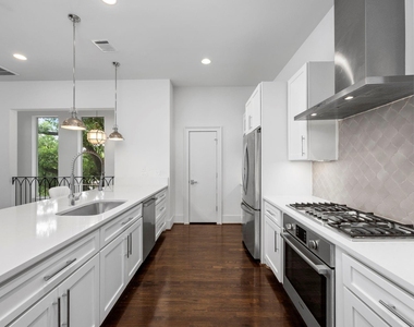 1808 Oakdale Street - Photo Thumbnail 17