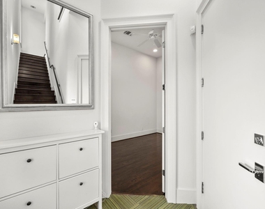 1808 Oakdale Street - Photo Thumbnail 3