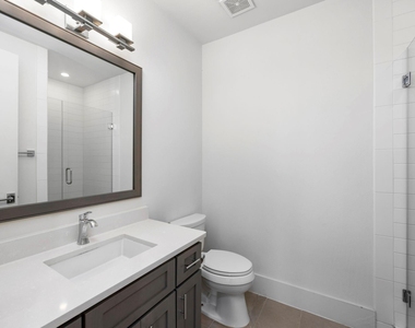 1808 Oakdale Street - Photo Thumbnail 6