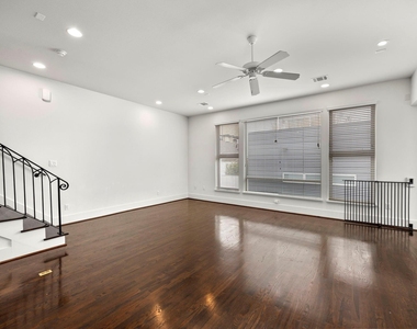 1808 Oakdale Street - Photo Thumbnail 9