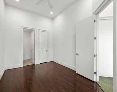 1808 Oakdale Street - Photo Thumbnail 4