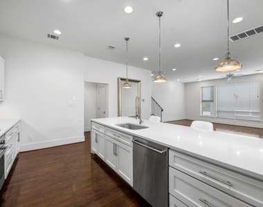 1808 Oakdale Street - Photo Thumbnail 18