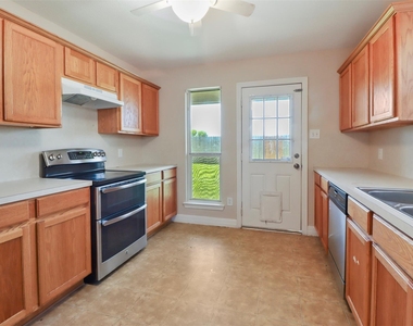 14926 Diamond Way - Photo Thumbnail 3