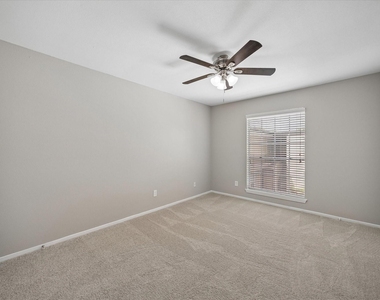 201 Emerson Street - Photo Thumbnail 6
