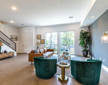 1236 W 25th Street - Photo Thumbnail 1