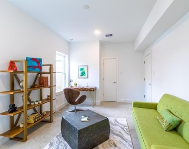 1236 W 25th Street - Photo Thumbnail 7