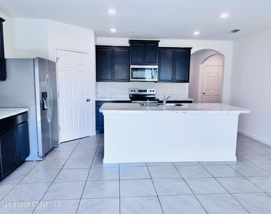 2158 Jupiter Boulevard Sw - Photo Thumbnail 7