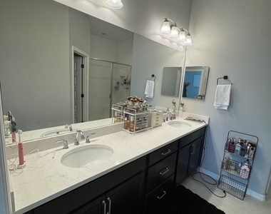 3010 Avalonia Drive - Photo Thumbnail 8
