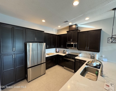 3010 Avalonia Drive - Photo Thumbnail 3