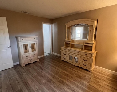 2796 Lancaster Road - Photo Thumbnail 20