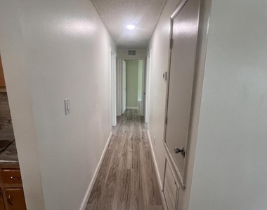 2796 Lancaster Road - Photo Thumbnail 28