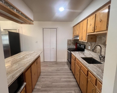 2796 Lancaster Road - Photo Thumbnail 10
