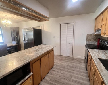 2796 Lancaster Road - Photo Thumbnail 9