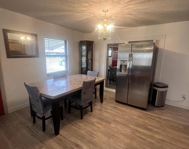 2796 Lancaster Road - Photo Thumbnail 11