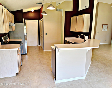 1379 California Drive - Photo Thumbnail 6