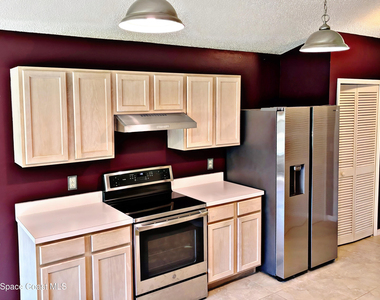 1379 California Drive - Photo Thumbnail 3
