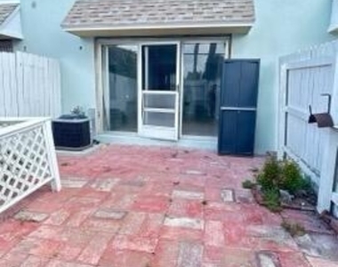 120 E Colonial Court - Photo Thumbnail 14
