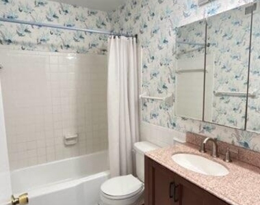 120 E Colonial Court - Photo Thumbnail 10