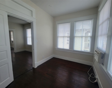 2221 35th Street - Photo Thumbnail 15