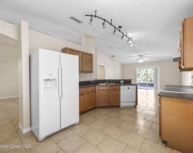 4800 Manchester Drive - Photo Thumbnail 8