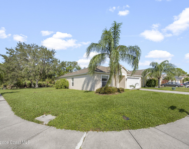 4800 Manchester Drive - Photo Thumbnail 2