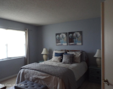 915 Sonesta Avenue Ne - Photo Thumbnail 5