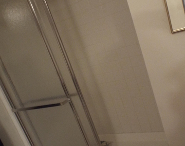 915 Sonesta Avenue Ne - Photo Thumbnail 6