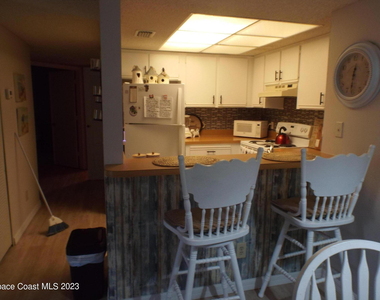 915 Sonesta Avenue Ne - Photo Thumbnail 2