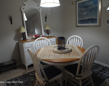 915 Sonesta Avenue Ne - Photo Thumbnail 3