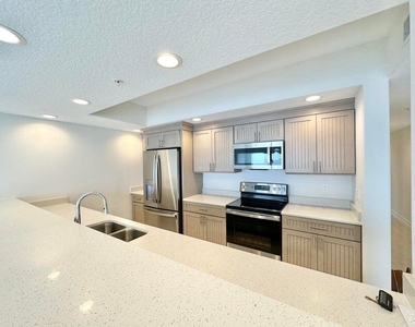 1825 Riverside Drive - Photo Thumbnail 14