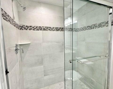 1825 Riverside Drive - Photo Thumbnail 7