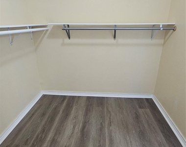 22135 Greengate Drive - Photo Thumbnail 38