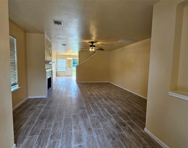 22135 Greengate Drive - Photo Thumbnail 20
